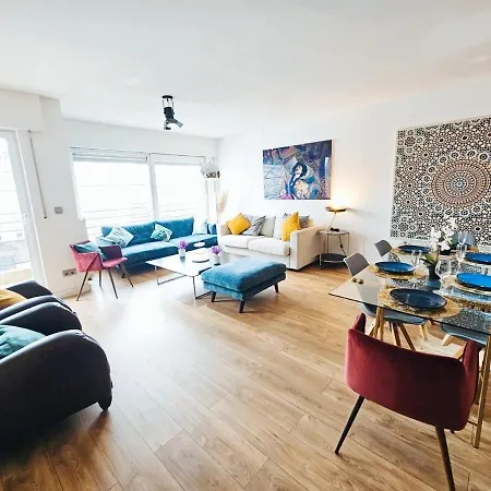 Ideal Base 2br W Balcony&parking Apartman