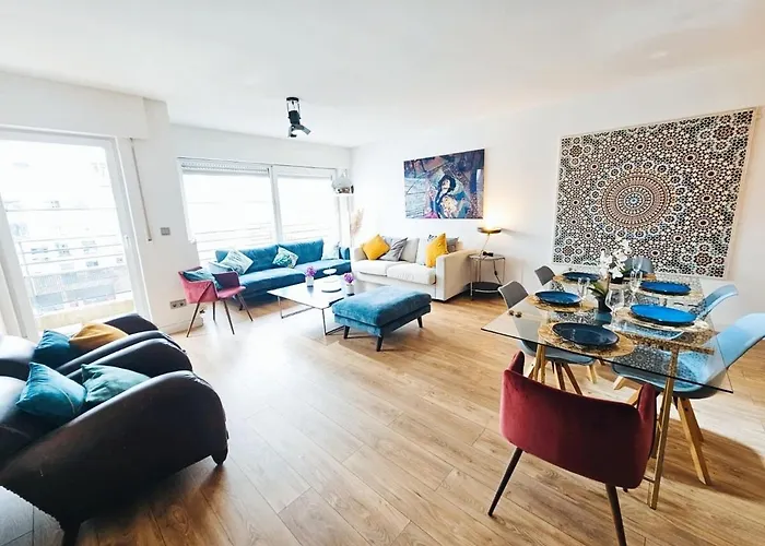 Ideal Base 2br W Balcony&parking 아파트